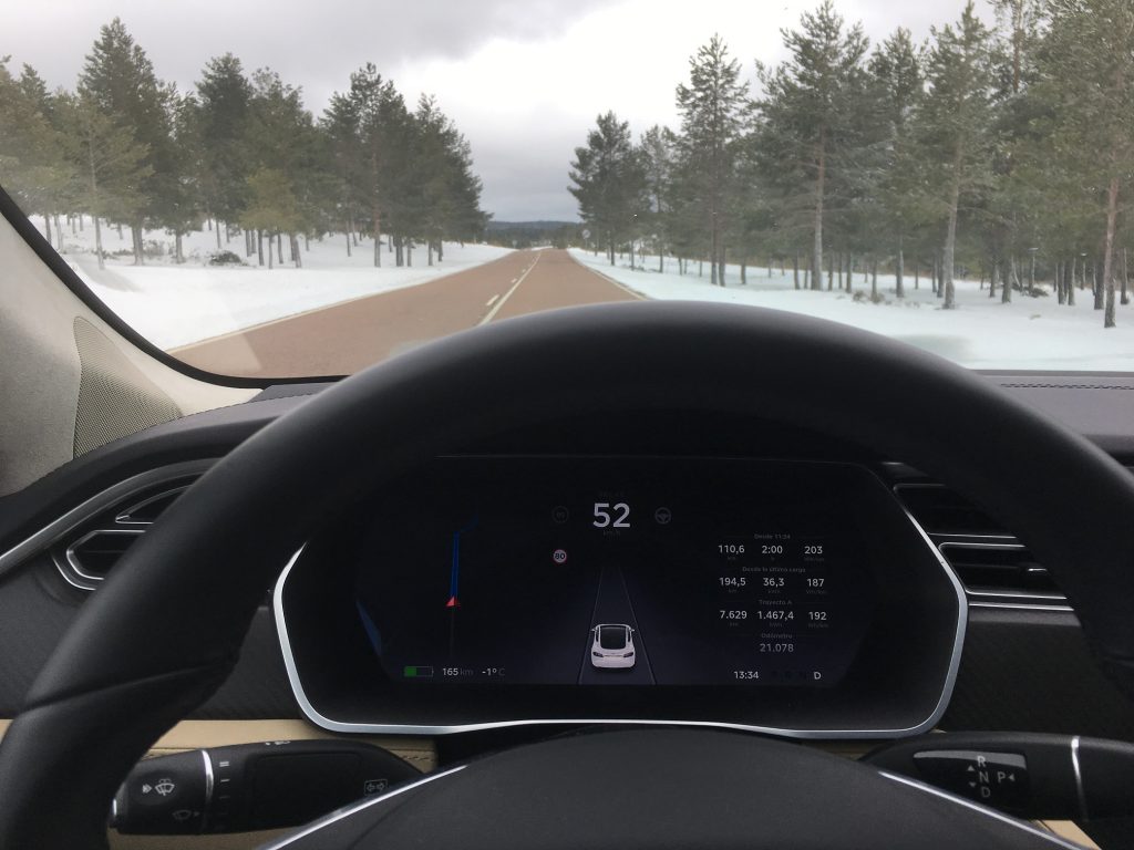 Tesla Model S 75 - Viaje por carreteras secundarias