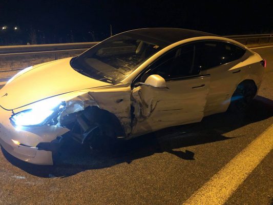 Accidente de You You Xue con su Model 3 en Europa 2018