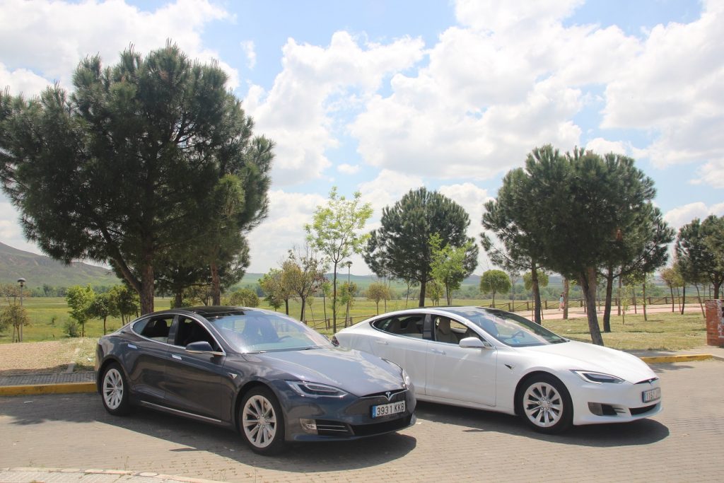 Comparativo Tesla Model S 100D y Tesla Model S 75. La última pelea