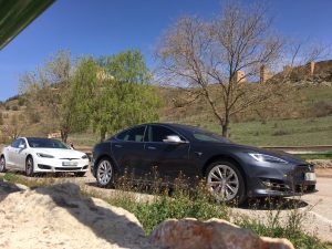 Tesla Model S 100D y Tesla Model S 75 en Molina de Aragón