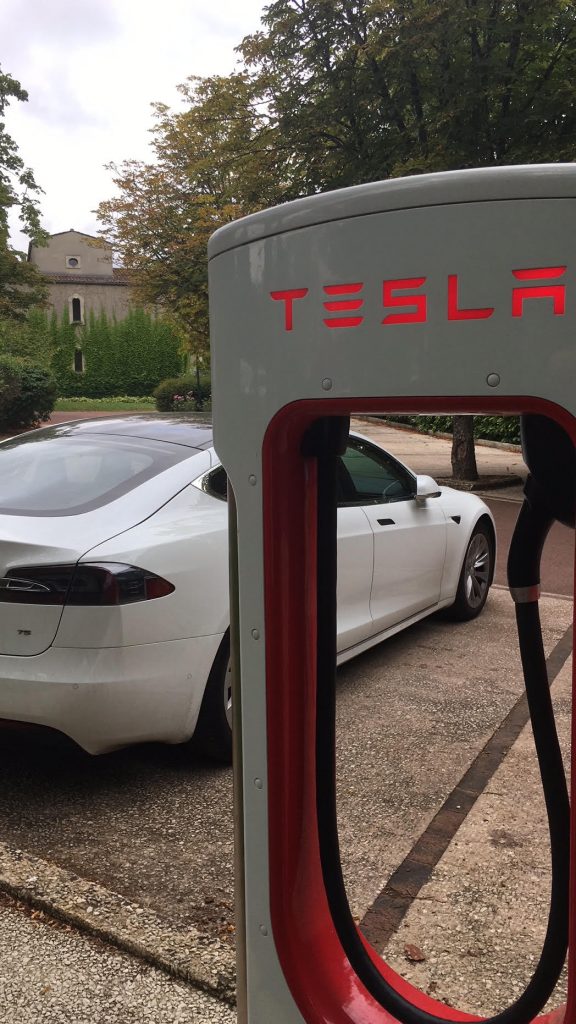 Cómo es un viaje de 3.300 km en Tesla Model S 75. Viajando de Madrid a Francia