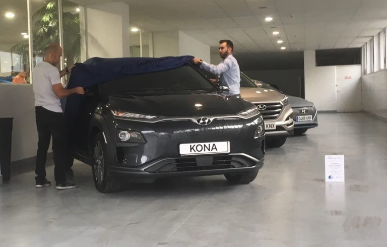 Preparando el Hyundai Kona EV para su entrega en EspaÃ±a