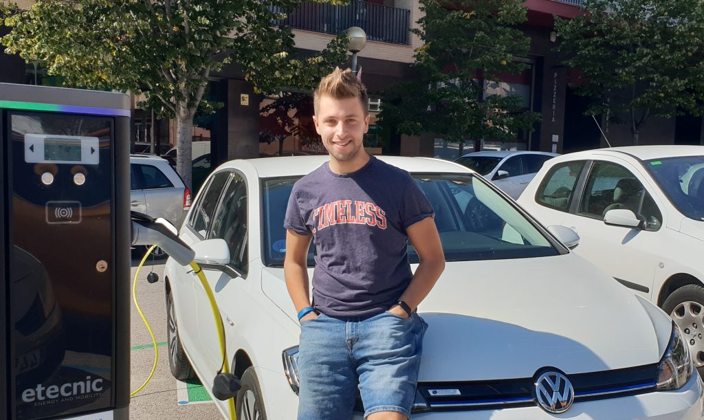 “Quiero un eléctrico 100% pero todo el mundo me intentaba vender un híbrido”: entrevista a Jose, propietario de un Volkswagen e-Golf