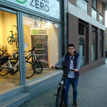 Sergio Del Puerto con la Trail Advanced en Urban Zero