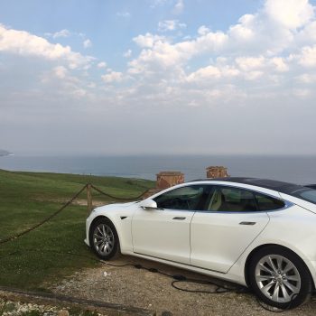 Tesla Model S 75. Vista Gerra (Cantabria).
