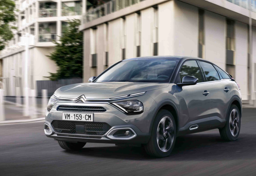 Citroën e-C4, el coche eléctrico de aquí más vendido en España
